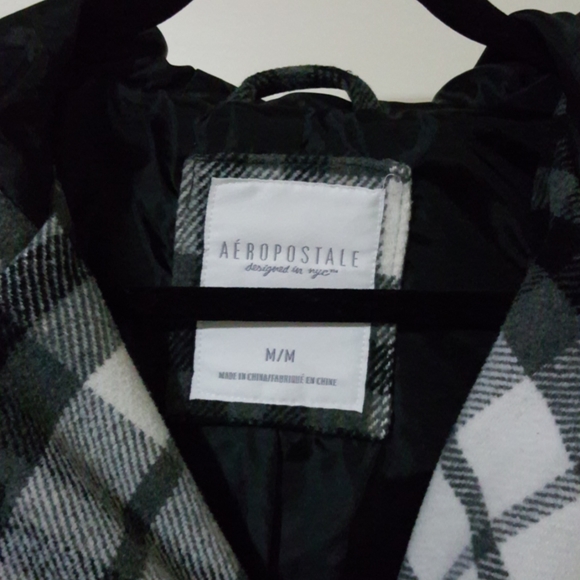 Aeropostale - Picture 2 of 4